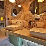 Eka Cave Maison Authentic Cave Boutique In Cappadocia Village ベッド・アンド・ブレックファスト 4*