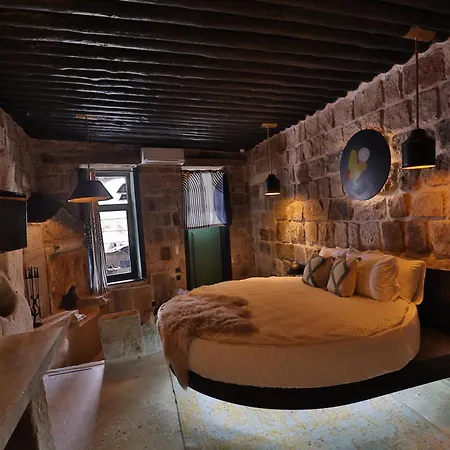 Bed & Breakfast Eka Cave Maison