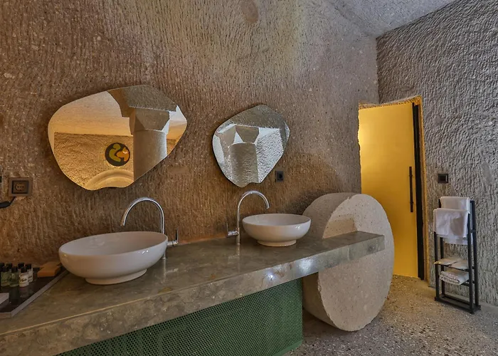 Eka Cave Maison Authentic Cave Boutique In Cappadocia Village 住宿加早餐酒店 内夫谢希尔