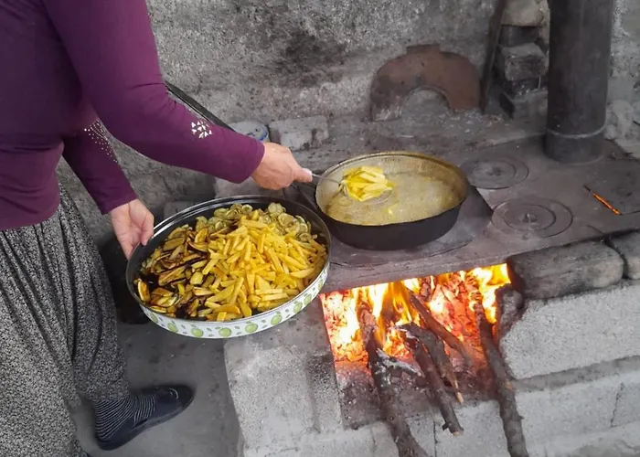 住宿加早餐酒店 Eka Cave Maison Authentic Cave Boutique In Cappadocia Village 内夫谢希尔