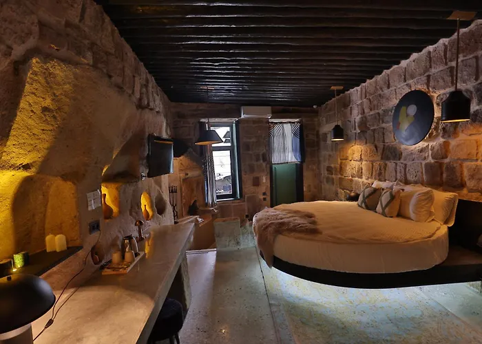 住宿加早餐酒店 Eka Cave Maison Authentic Cave Boutique In Cappadocia Village 内夫谢希尔